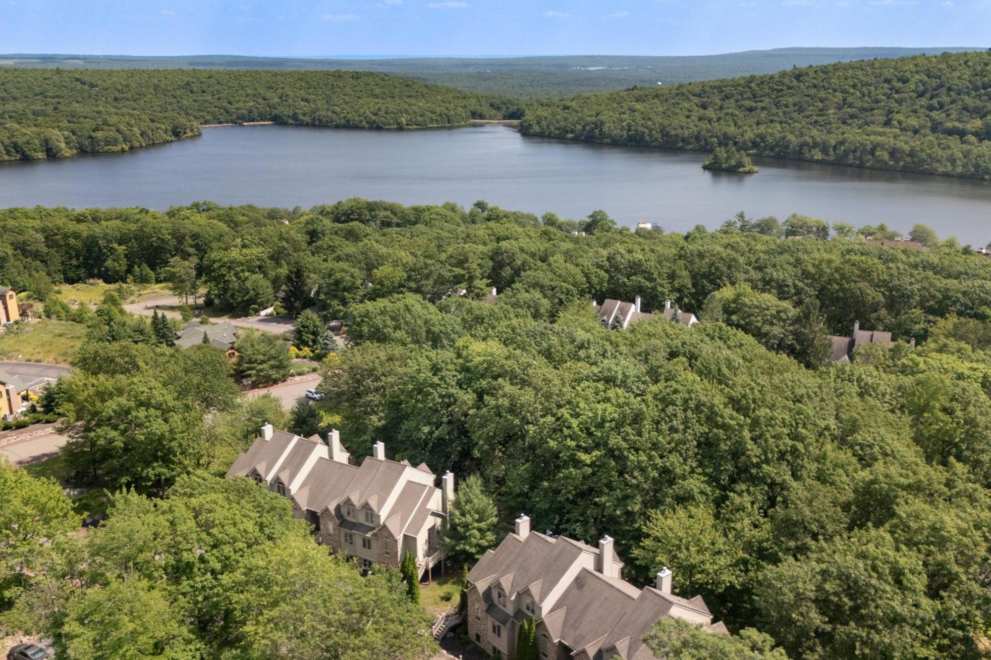 Highland Hideaway By Avantstay Group Poconos Retreat W Patio Game Room เลคฮาร์โมนี ภายนอก รูปภาพ