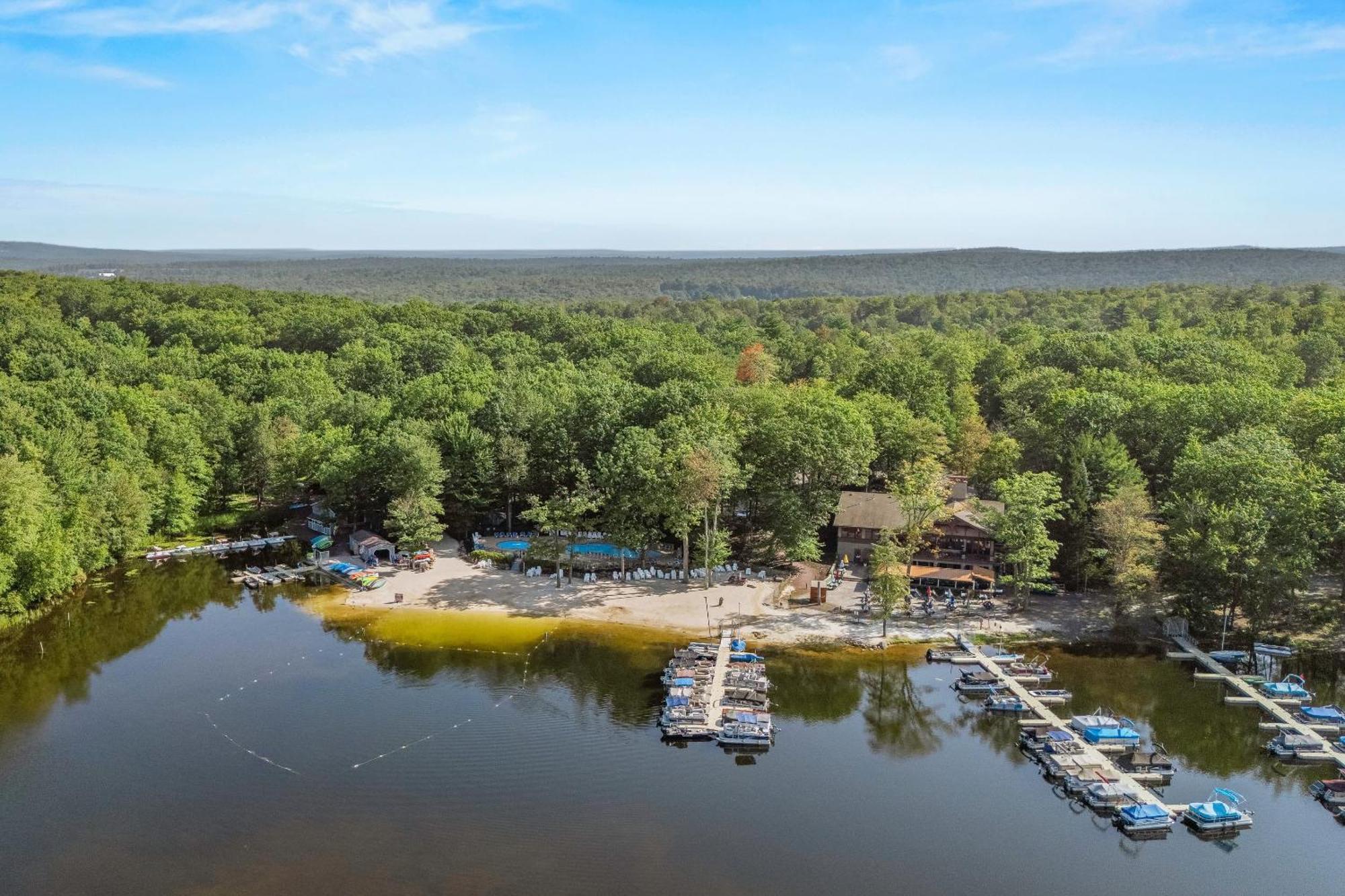 Highland Hideaway By Avantstay Group Poconos Retreat W Patio Game Room เลคฮาร์โมนี ภายนอก รูปภาพ