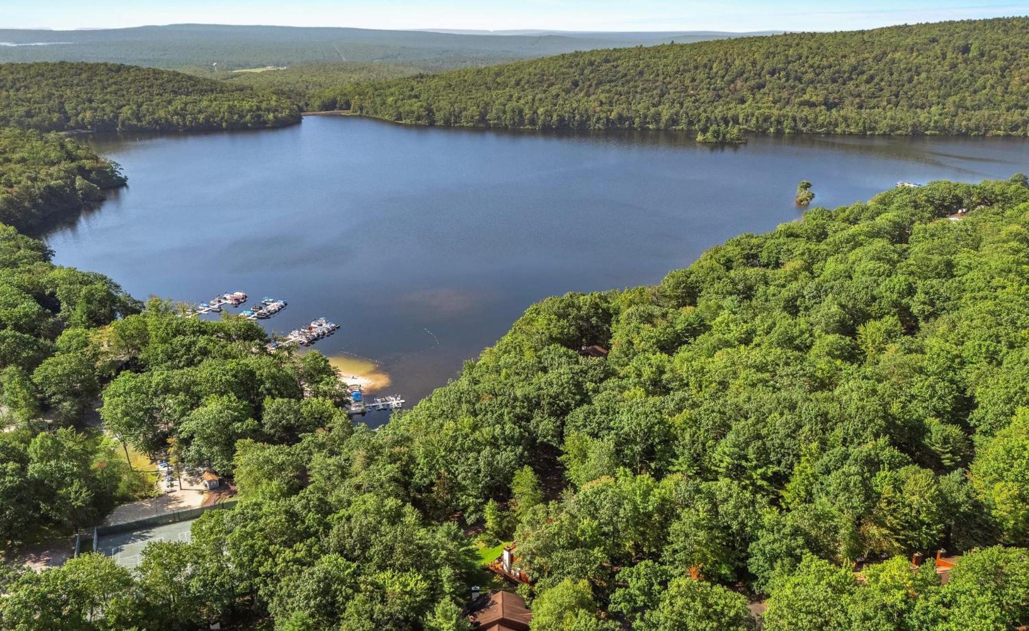 Highland Hideaway By Avantstay Group Poconos Retreat W Patio Game Room เลคฮาร์โมนี ภายนอก รูปภาพ